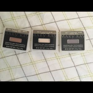 Mary Kay eye shadows set of 3